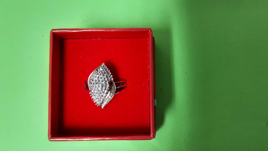Women's Ring - Yellow Gold 10k (.417) 4.6 grams Size 20