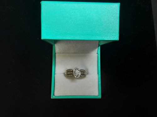 Women's Ring - Yellow Gold 10k (.417) 2.8 grams Size 7.5