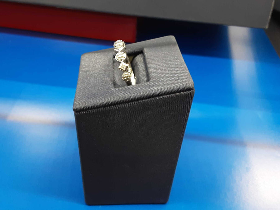 Women's Ring - White Gold 10k (.417) 2 grams Size 20