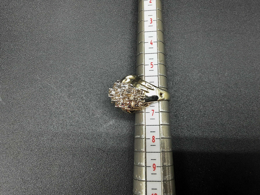 Women's Ring - Yellow Gold 10k (.417) 10.6 grams Size 6.5