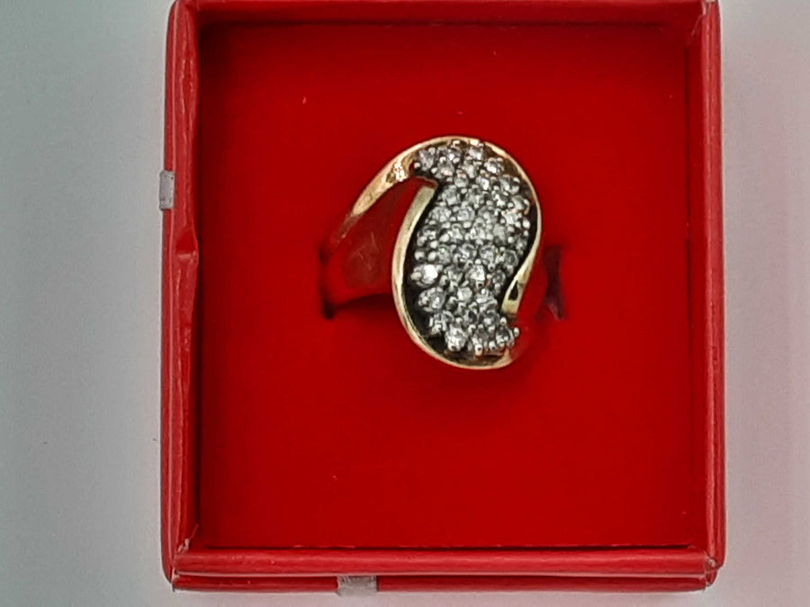 Women's Ring - Yellow Gold 10k (.417) 6.5 grams Size 8