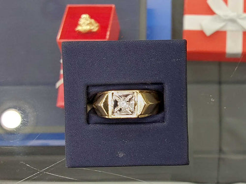 Men's Ring - Yellow Gold 10k (.417) 7.2 grams Size 9