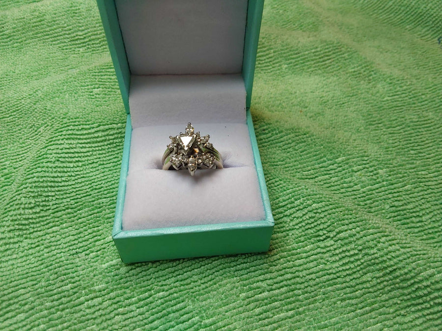 Women's Ring - White Gold 14k (.585) 8.2 grams Size 6