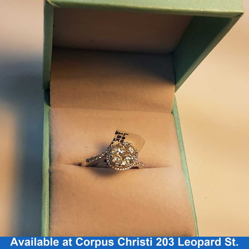 Women's Ring - White Gold 18k (.750) 3.2 grams Size 6