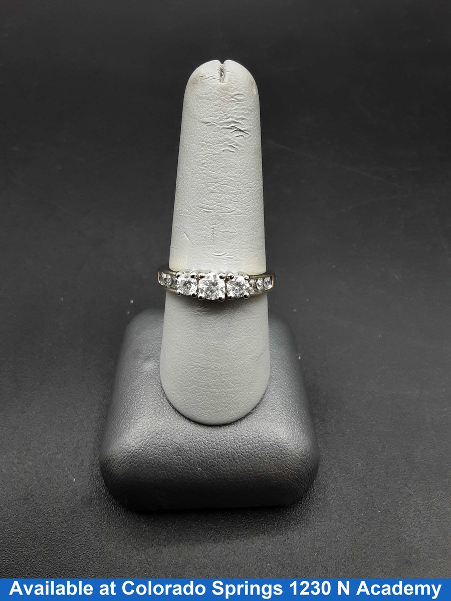 Women's Ring - Yellow Gold 14k (.585) 4.6 grams Size 8.5
