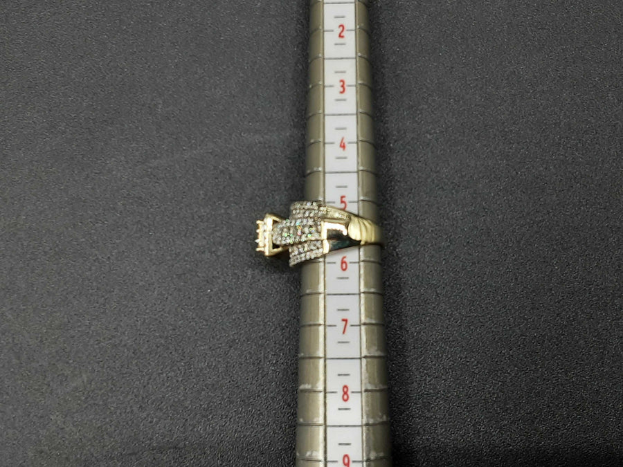Women's Ring - Yellow Gold 10k (.417) 6 grams Size 6