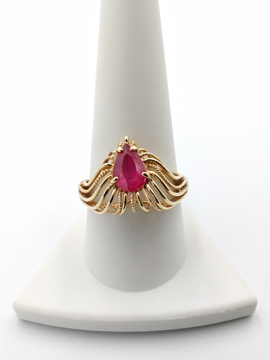 Women's Ring - Yellow Gold 18k (.750) 4.1 grams Size 8