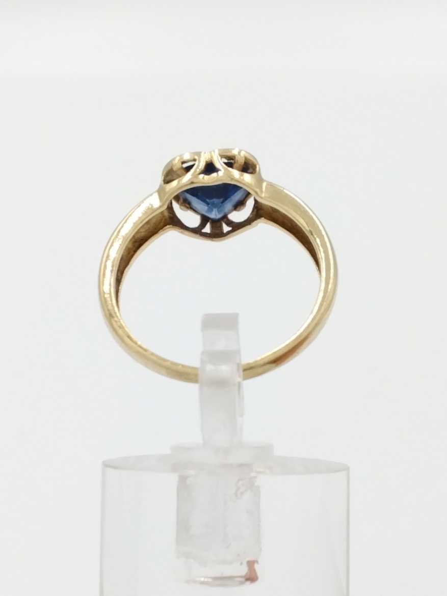 Women's Ring - Yellow Gold 14k (.585) 2.6 grams Size 7.5