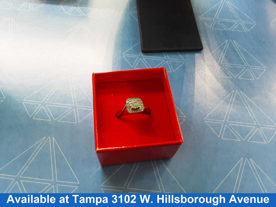 Women's Ring - White Gold 10k (.417) 3.2 grams Size 7.5