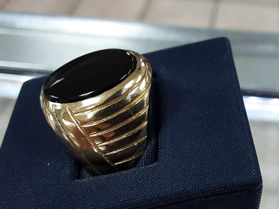 Men's Ring - Yellow Gold 14k (.585) 8.4 grams Size 20