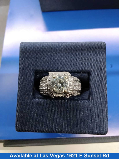 Women's Ring - White Gold 18k (.750) 9.6 grams Size 20