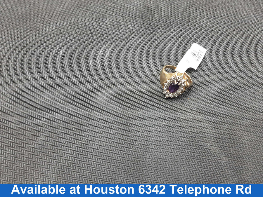 Women's Ring - Yellow Gold 10k (.417) 2.8 grams Size 6.5