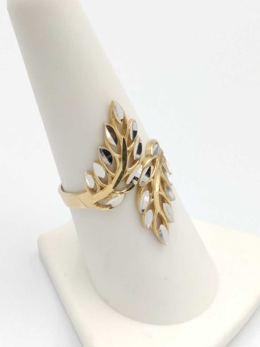 Women's Ring - Yellow Gold 14k (.585) 2.8 grams Size 8
