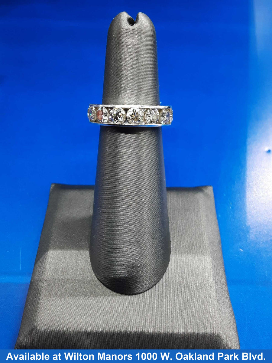 Women's Ring - Anniversary - White Gold 14k (.585) 5 grams Size 4