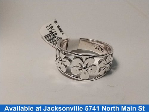 Women's Ring - Silver 5.4 grams Size 9