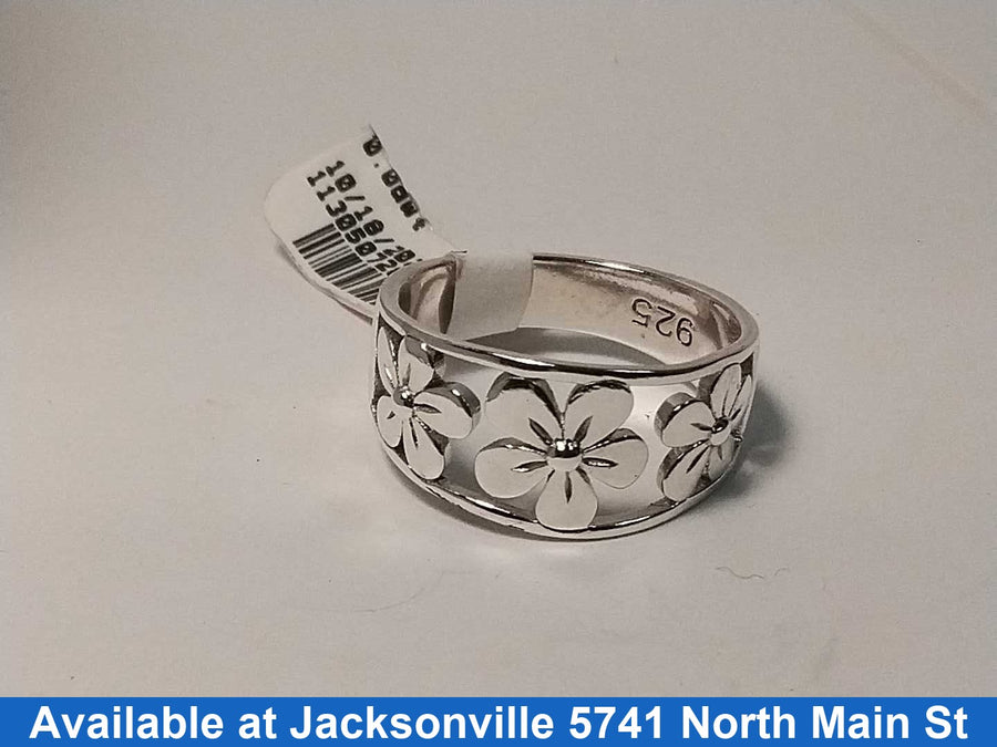 Women's Ring - Silver 5.4 grams Size 9