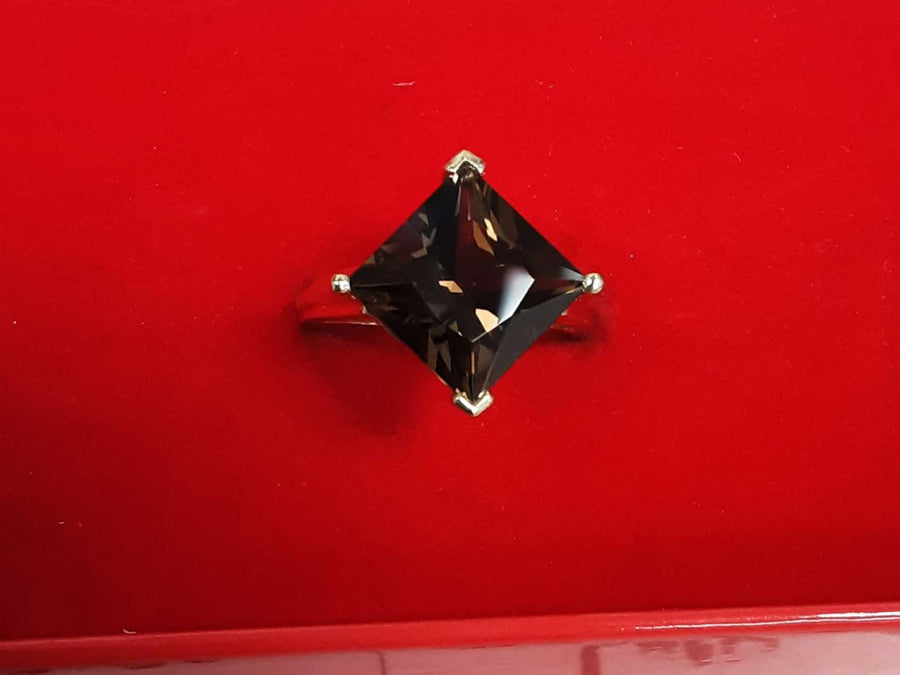 Women's Ring - Yellow Gold 10k (.417) 3.5 grams Size 7