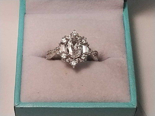 Women's Ring - Silver 2.7 grams Size 7.5