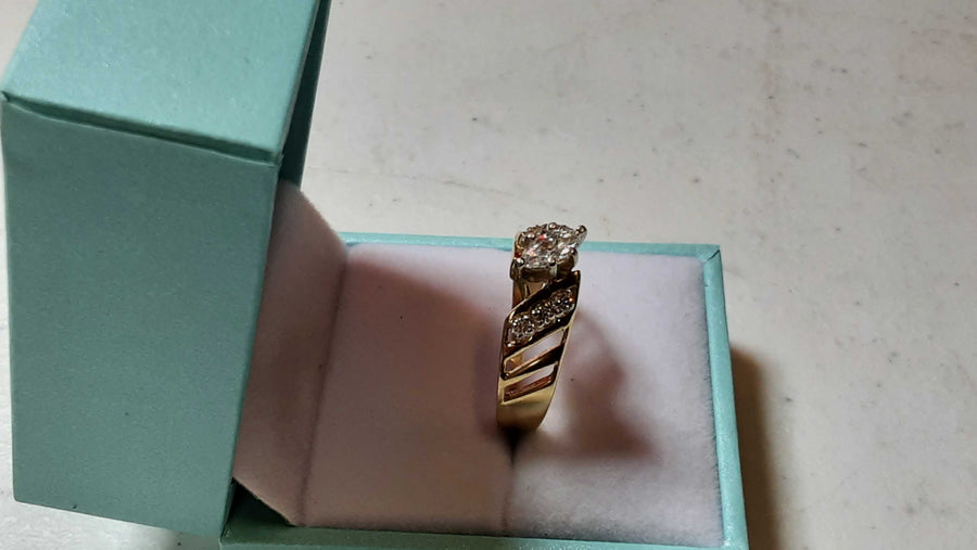 Ring - Engagement Set - Yellow Gold 14k (.585) 4.1 grams Size 10