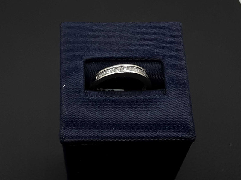 White Gold 14k (.585) 2.6 grams Size 7.5