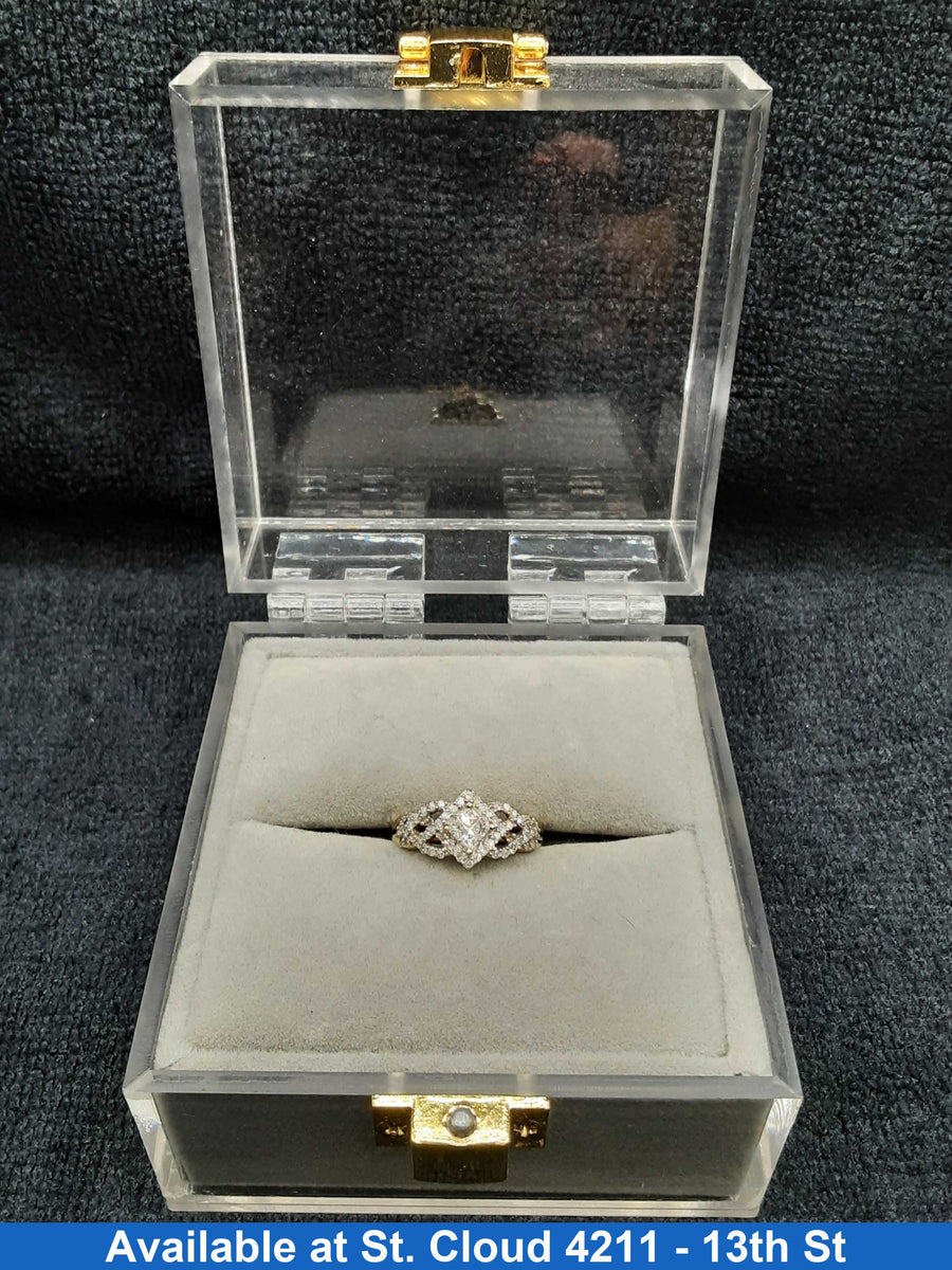 Woman's Wedding Ring