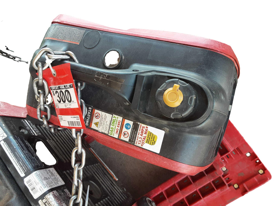 Predator 2000 Watt Super Quiet Inverter Red Generator