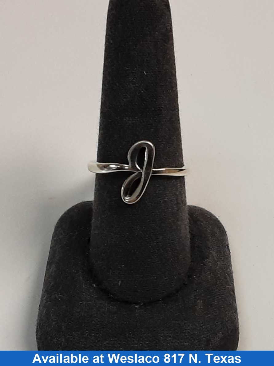 Women's Ring - Silver 2.8 grams Size 7