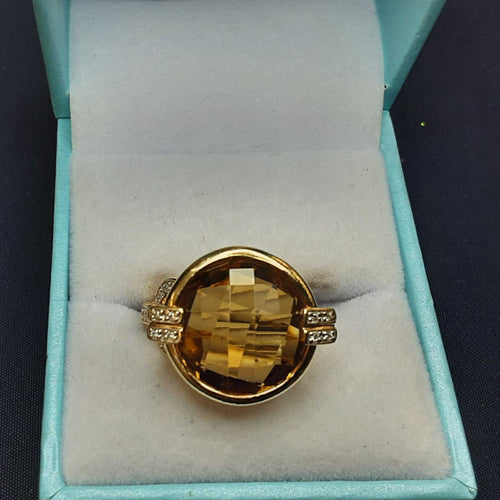 Women's Ring - Yellow Gold 14k (.585) 6.5 grams Size 6