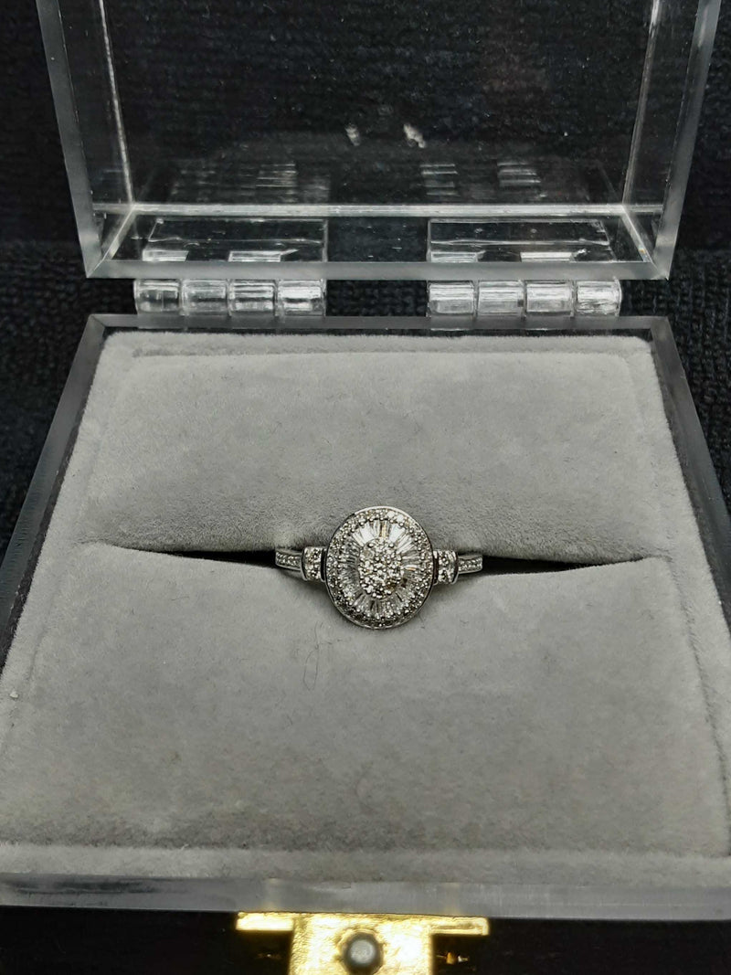 14k White Gold Diamond Cluster Ring