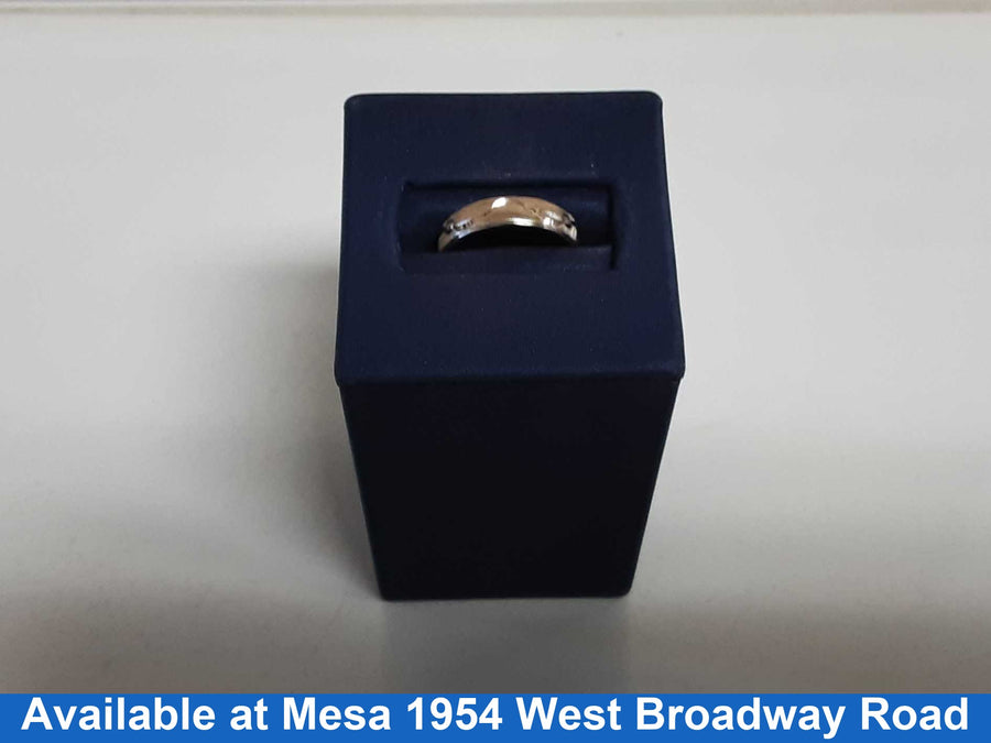 Ring - Wedding Band - Yellow Gold 8k (.333) 1.6 grams Size 7
