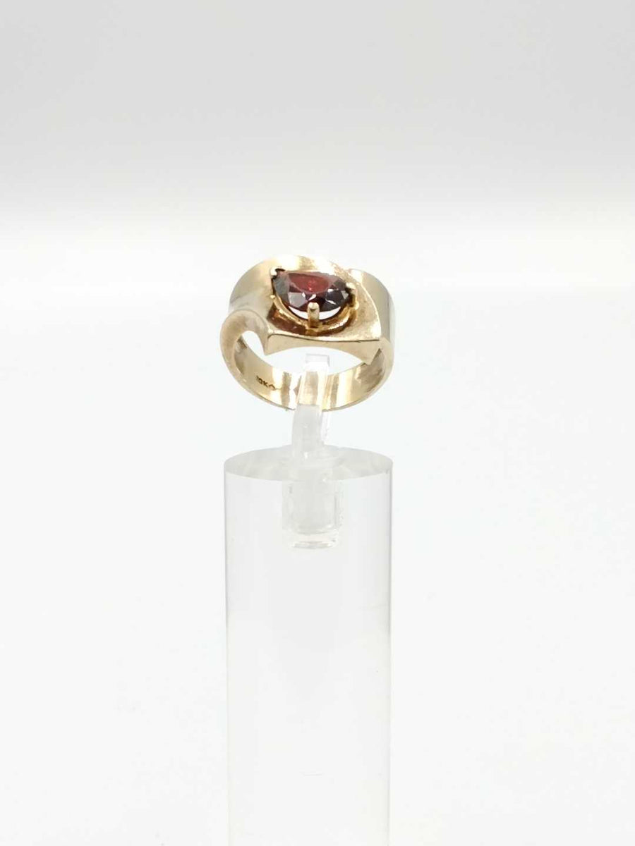 Women's Ring - Yellow Gold 10k (.417) 5.8 grams Size 7