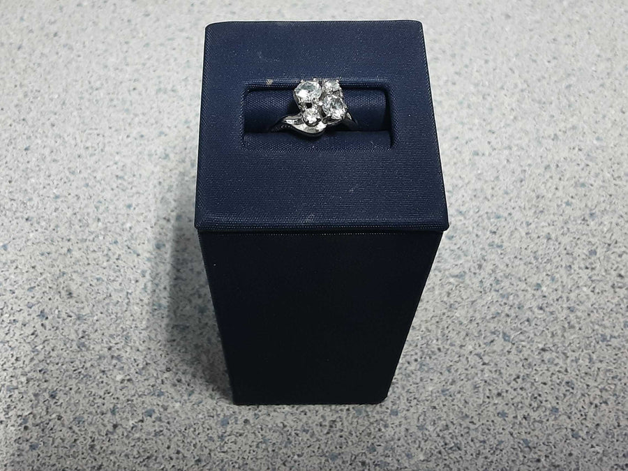 Women's Ring - White Gold 14k (.585) 3 grams Size 7
