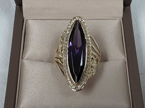 Women's Ring - Yellow Gold 14k (.585) 5.9 grams Size 10