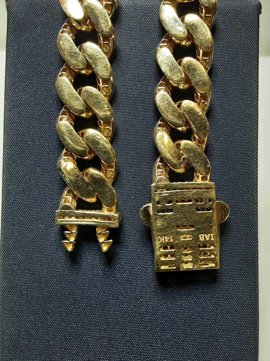 Cuban Link Bracelet - Yellow Gold 14k (.585) 27.6 grams 9 inch