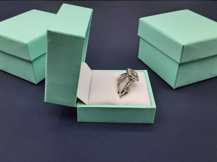 Women's Ring - White Gold 14k (.585) 6 grams Size 9