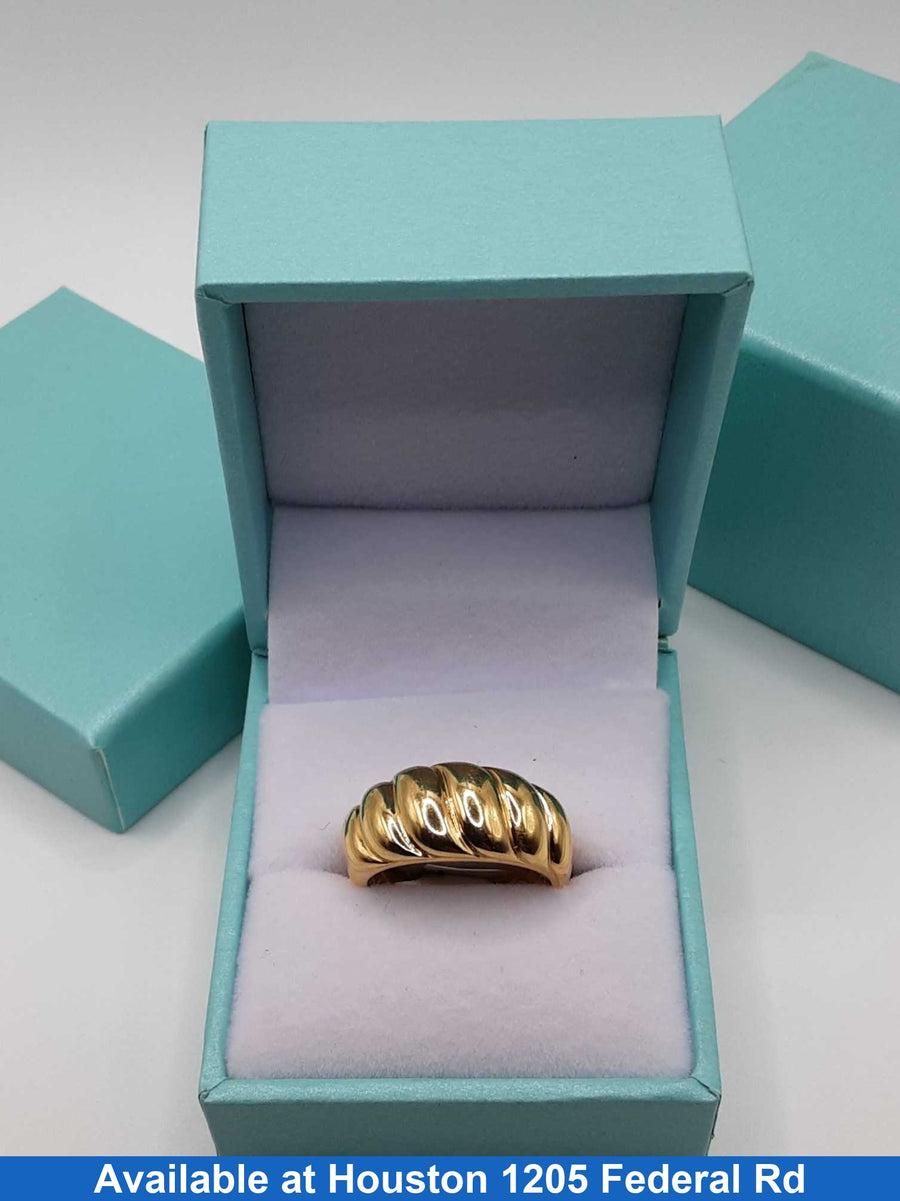 Women's Ring - Yellow Gold 10k (.417) 5.2 grams Size 7.5