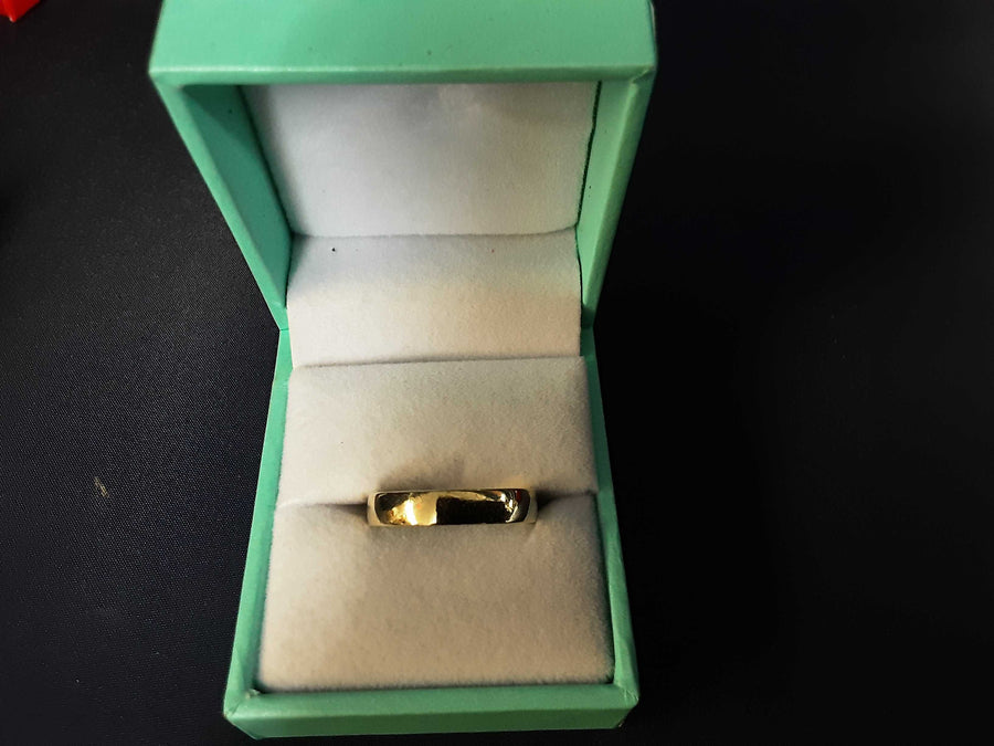 Ring - Wedding Band - Yellow Gold 10k (.417) 2.4 grams Size 9
