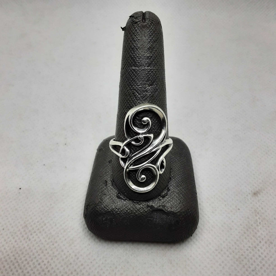 Women's Ring - Silver 6.8 grams Size 10