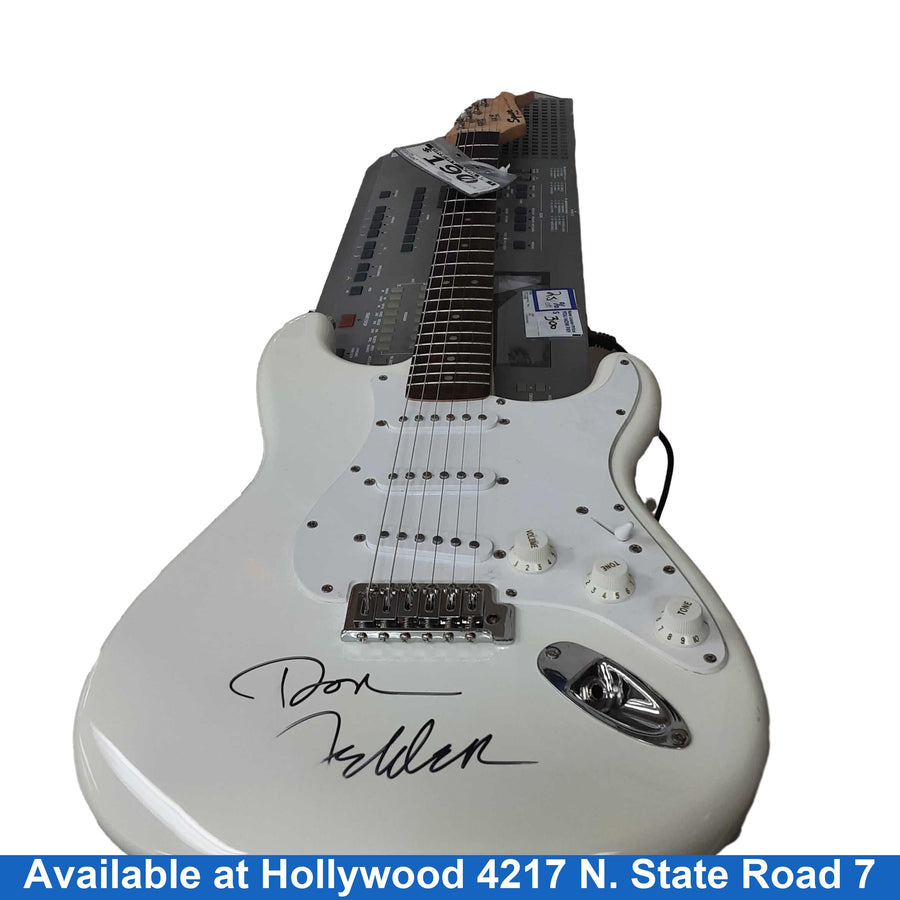 Squire Strat White Acoustic / Electric Classic Guitar