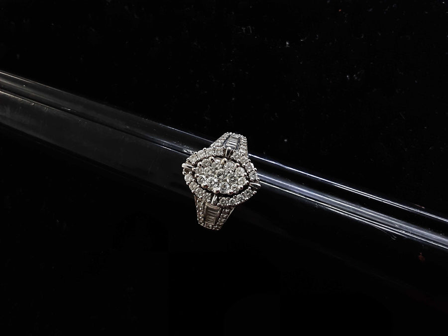 Women's Ring - White Gold 14k (.585) 7.3 grams Size 9