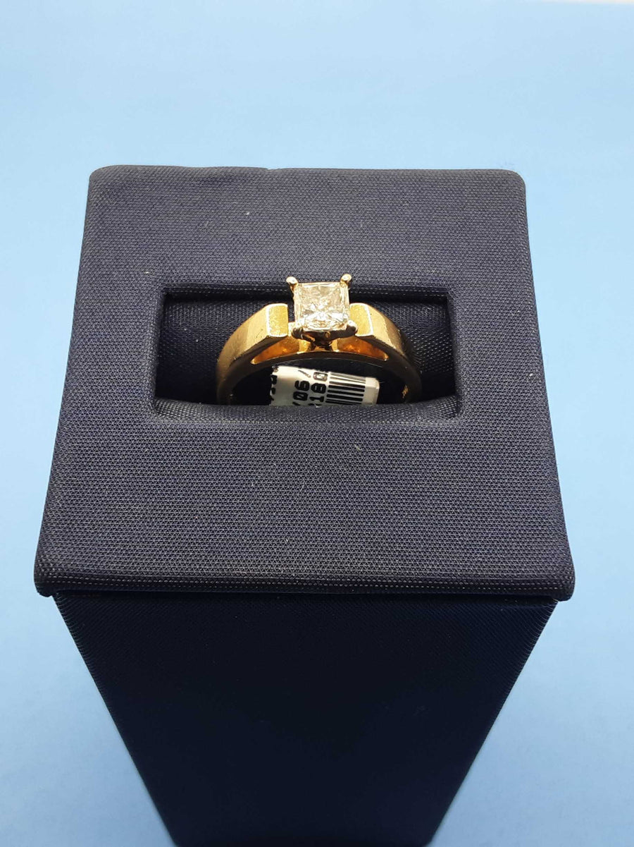 Women's Ring - Solitaire - Yellow Gold 14k (.585) 3.2 grams Size 20