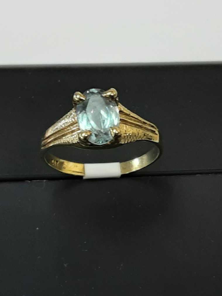 Women's Ring - Yellow Gold 10k (.417) 1.2 grams Size 4