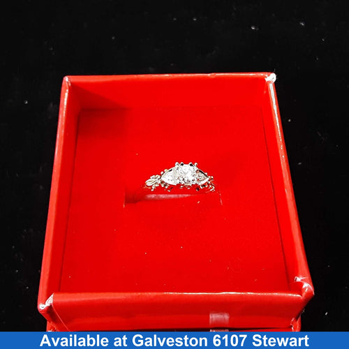 Women's Ring - Yellow Gold 14k (.585) 2 grams Size 6