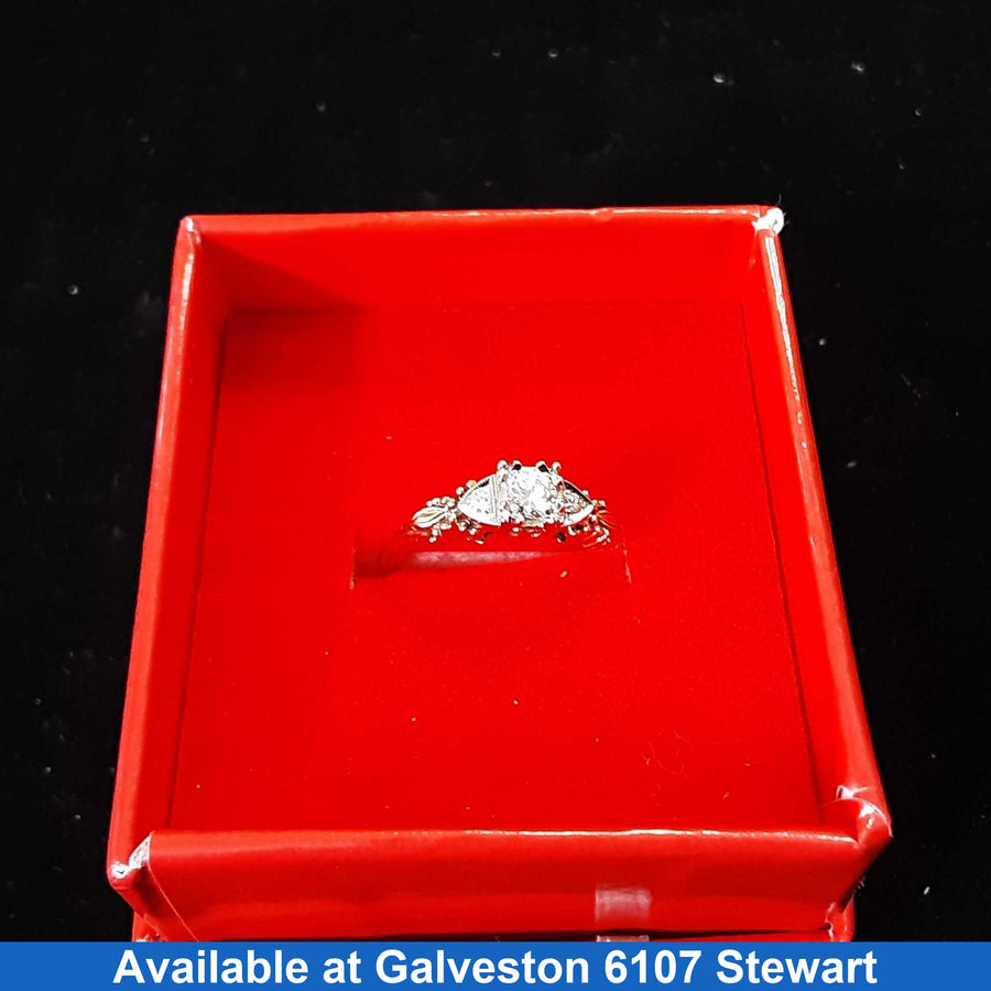 Women's Ring - Yellow Gold 14k (.585) 2 grams Size 6