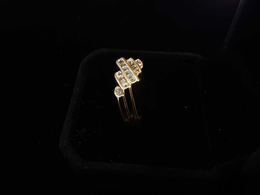 Men's Ring - Yellow Gold 10k (.417) 7.3 grams Size 10