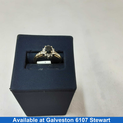 Women's Ring - Yellow Gold 10k (.417) 2.2 grams Size 7.5