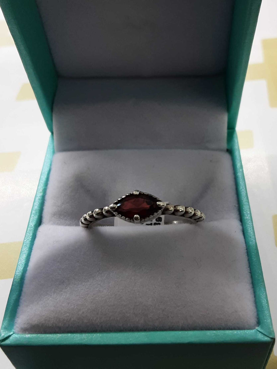 Women's Ring - Silver 2.3 grams Size 7
