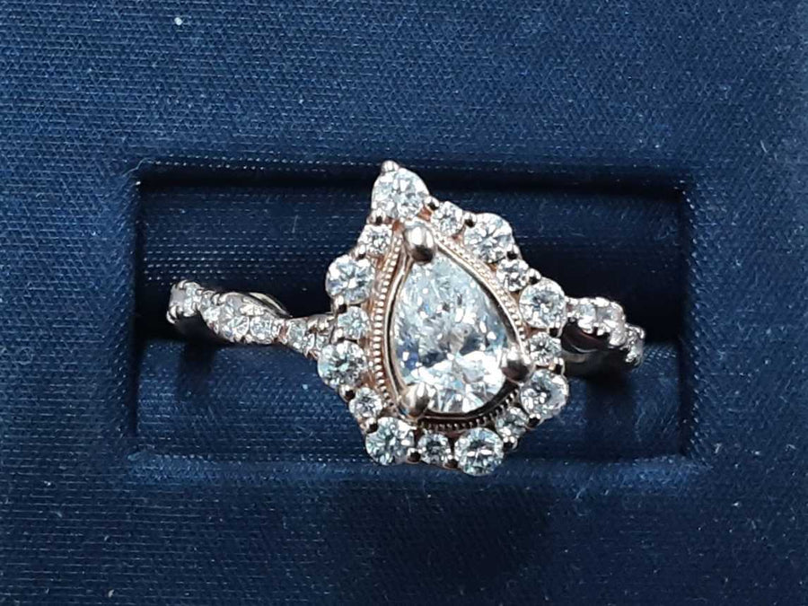 Women's Ring - Rose Gold 14k (.585) 3.3 grams Size 7.5