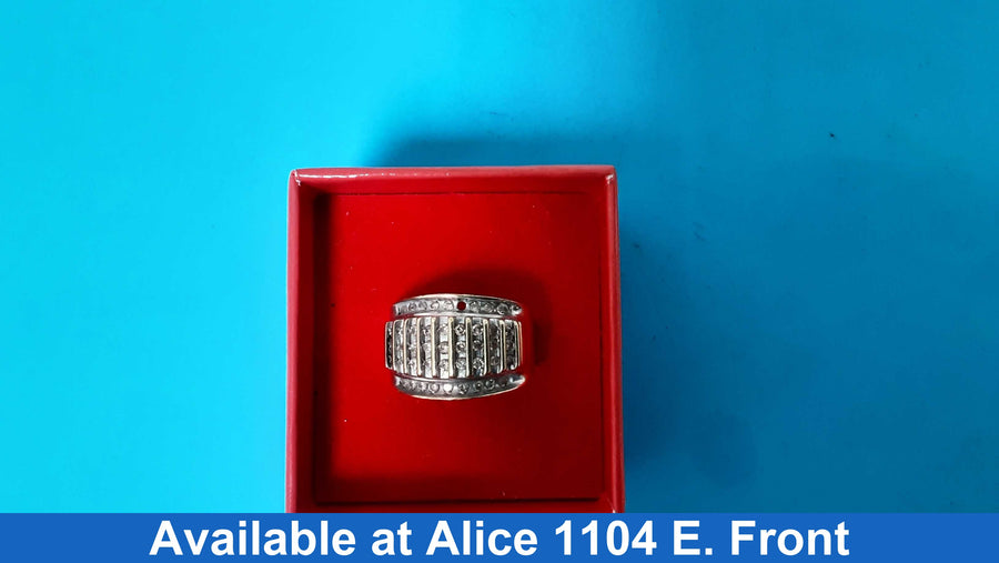 Women's Ring - Yellow Gold 10k (.417) 5.7 grams Size 7.5