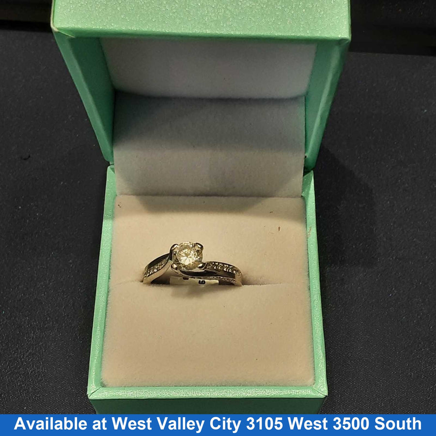Women's Ring - White Gold 14k (.585) 2.3 grams Size 7